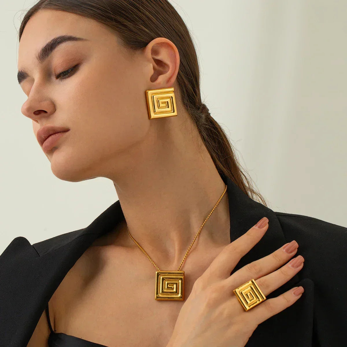 [Royal&Vicky]Karina Gold Earrings