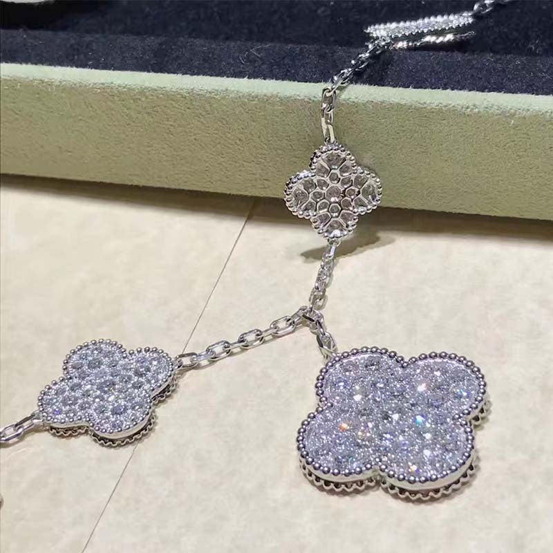 [Royal&Vicky]CLOVER 6 MOTIFS SILVER DIAMOND BRACELET