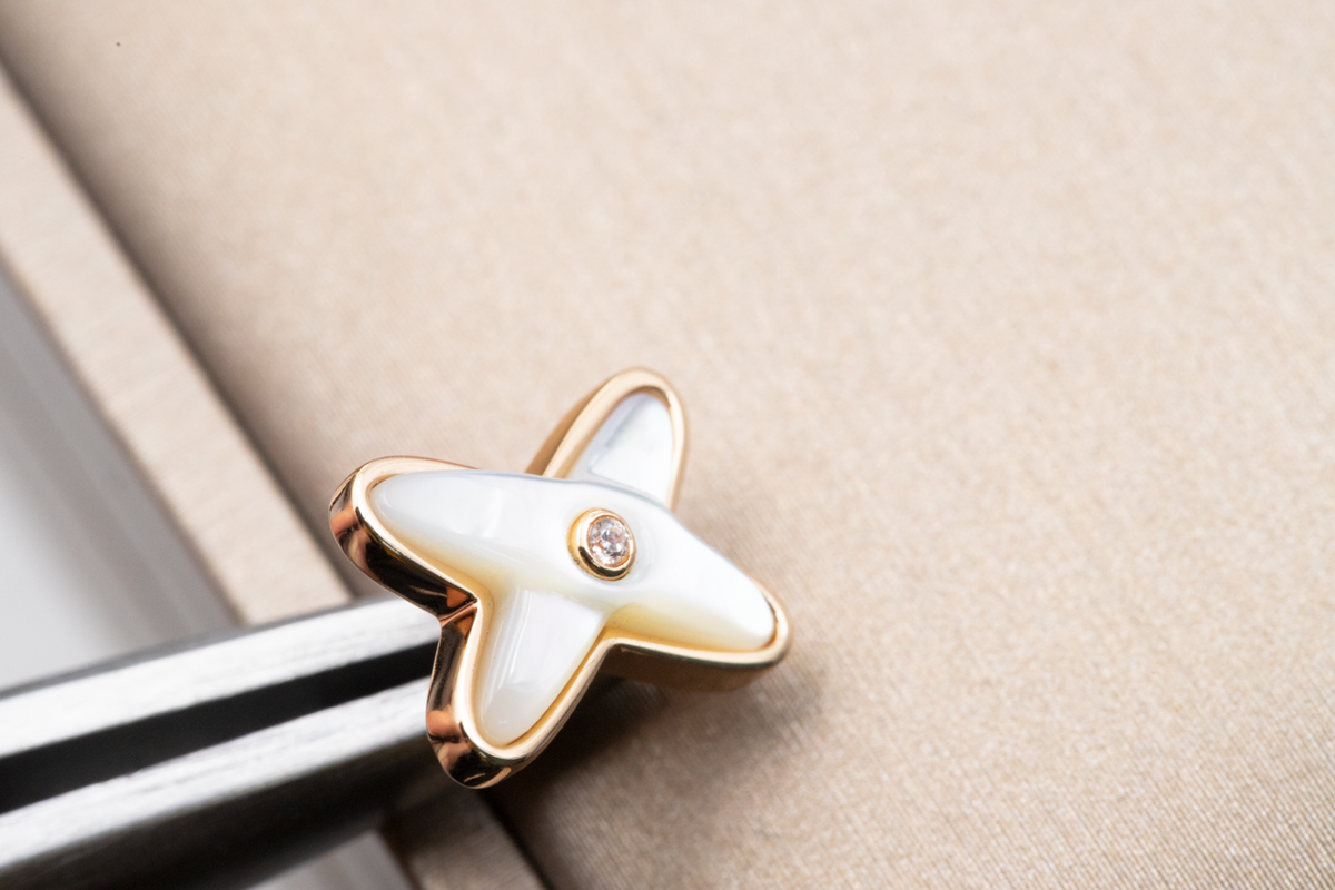 [Royal&Vicky]JEUX DE WHITE MOP ROSE GOLD DIAMOND EARRINGS