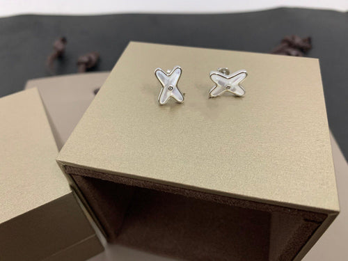 [Royal&Vicky]JEUX DE WHITE MOP SILVER DIAMOND EARRINGS