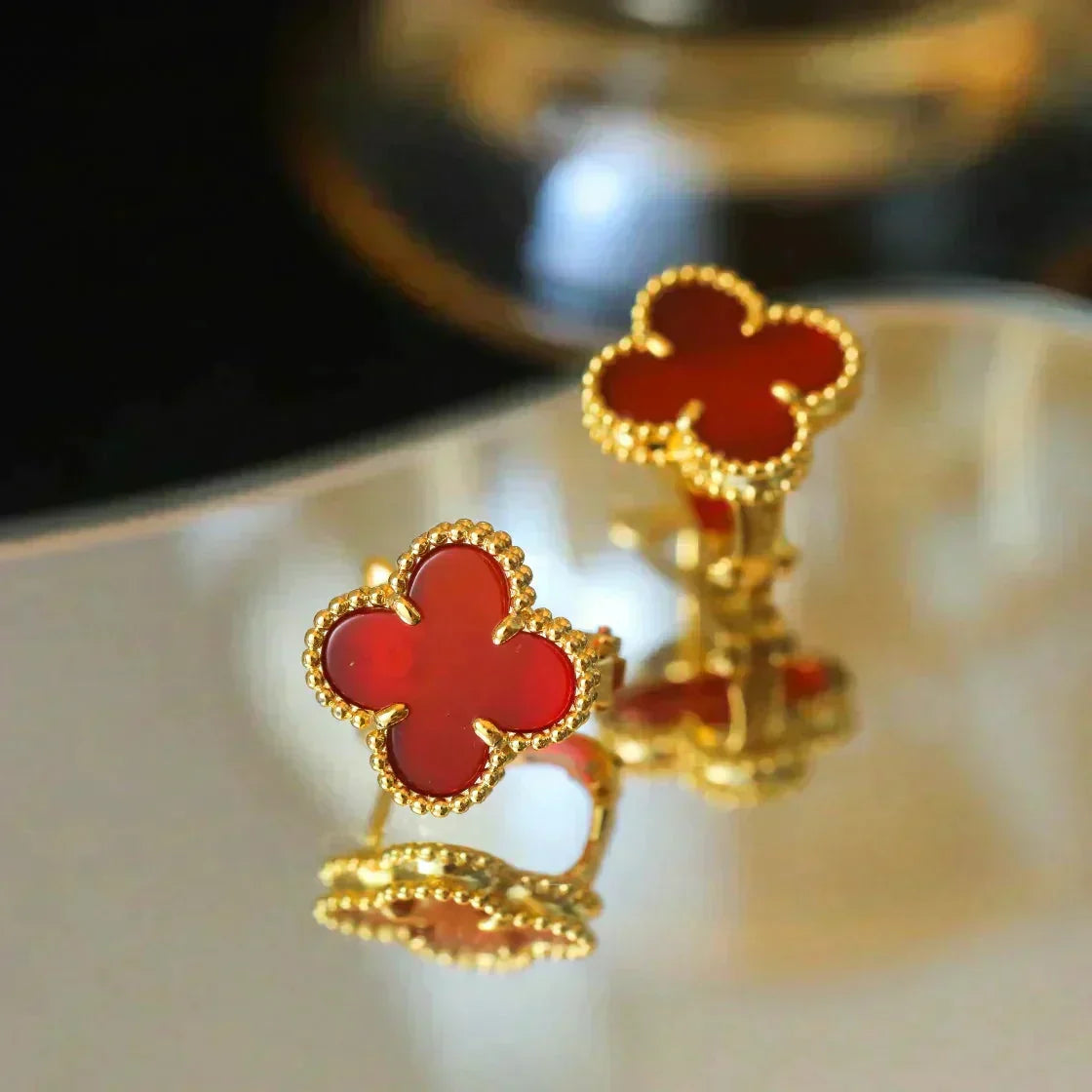 [Royal&Vicky]CLOVER MEDIUM 1 MOTIFS CARNELIAN  EARRINGS