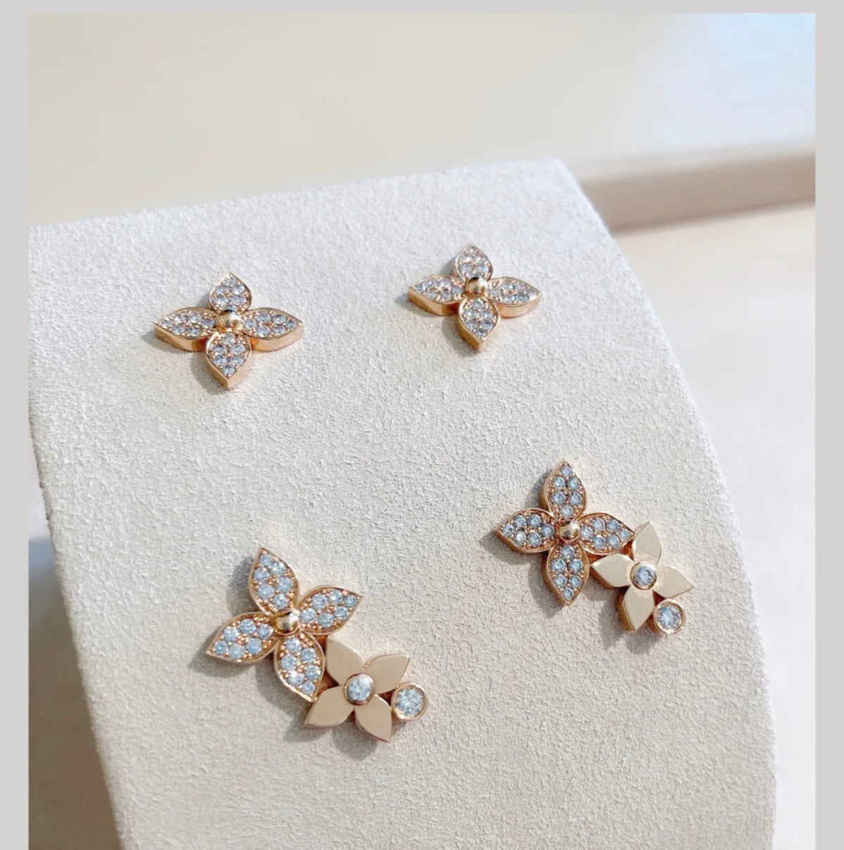[Royal&Vicky]STAR BLOSSOM STUD EARRINGS PINK GOLD DIAMONDS