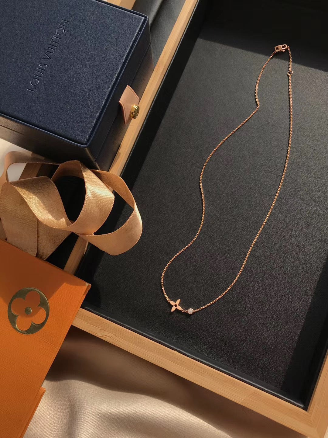 [Royal&Vicky]BLOSSOM PENDANT PINK GOLD AND DIAMOND