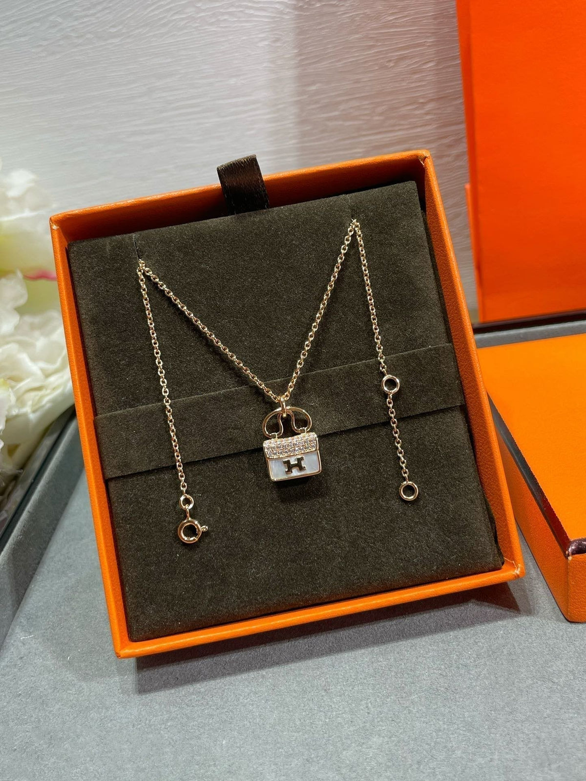 [Royal&Vicky]H CIRCE MOISSANITE PENDANT NECKLACE GOLD
