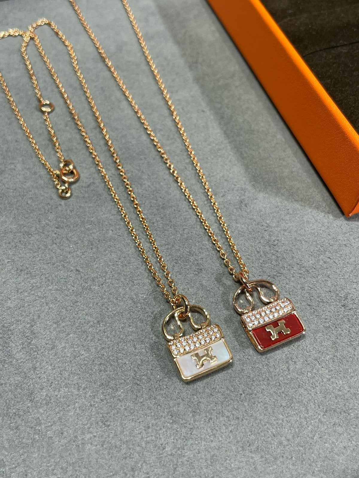 [Royal&Vicky]H CIRCE MOISSANITE PENDANT NECKLACE GOLD