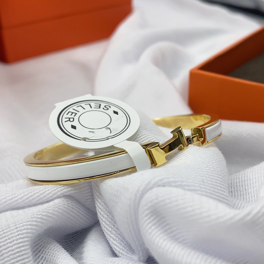 [Royal&Vicky]CLASSIC HM CLIC WHITE 8MM ENAMEL BRACELET