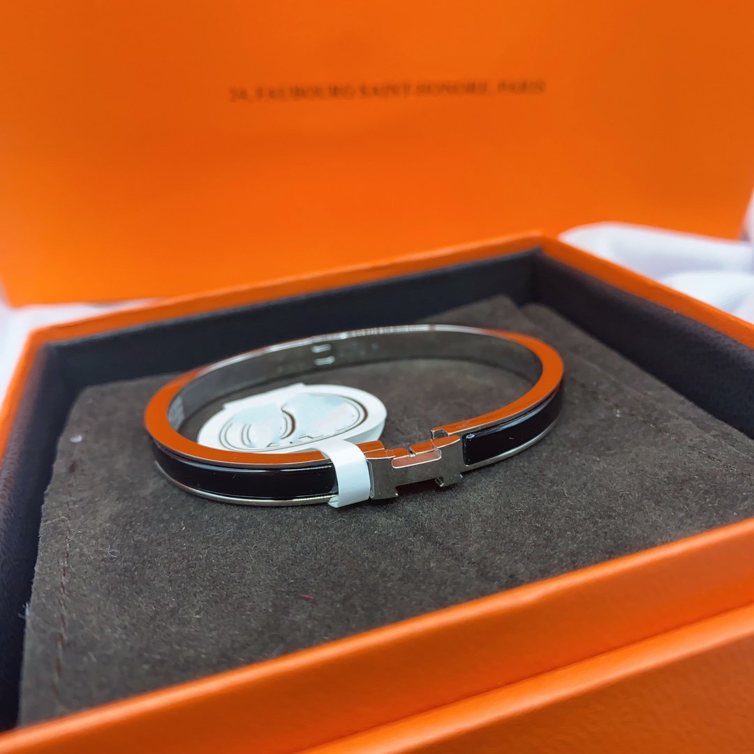 [Royal&Vicky]CLASSIC HM CLIC BLACK 8MM ENAMEL BRACELET