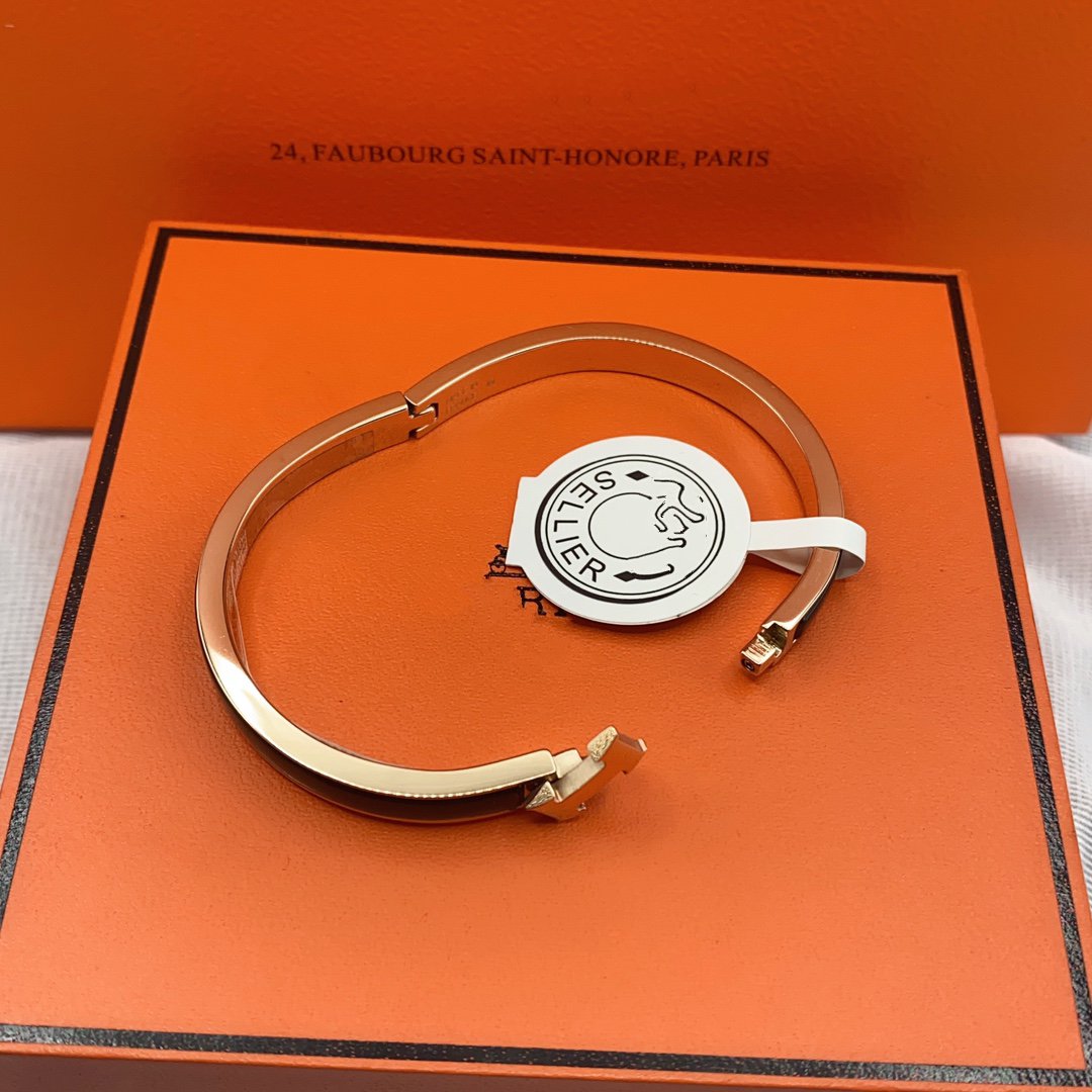 [Royal&Vicky]CLASSIC HM CLIC BLACK 8MM ENAMEL BRACELET