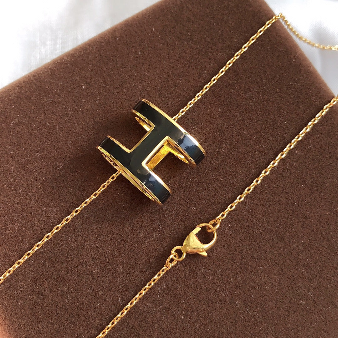 [Royal&Vicky]HM CLIC BLACK ENAMEL GOLD NECKLACE