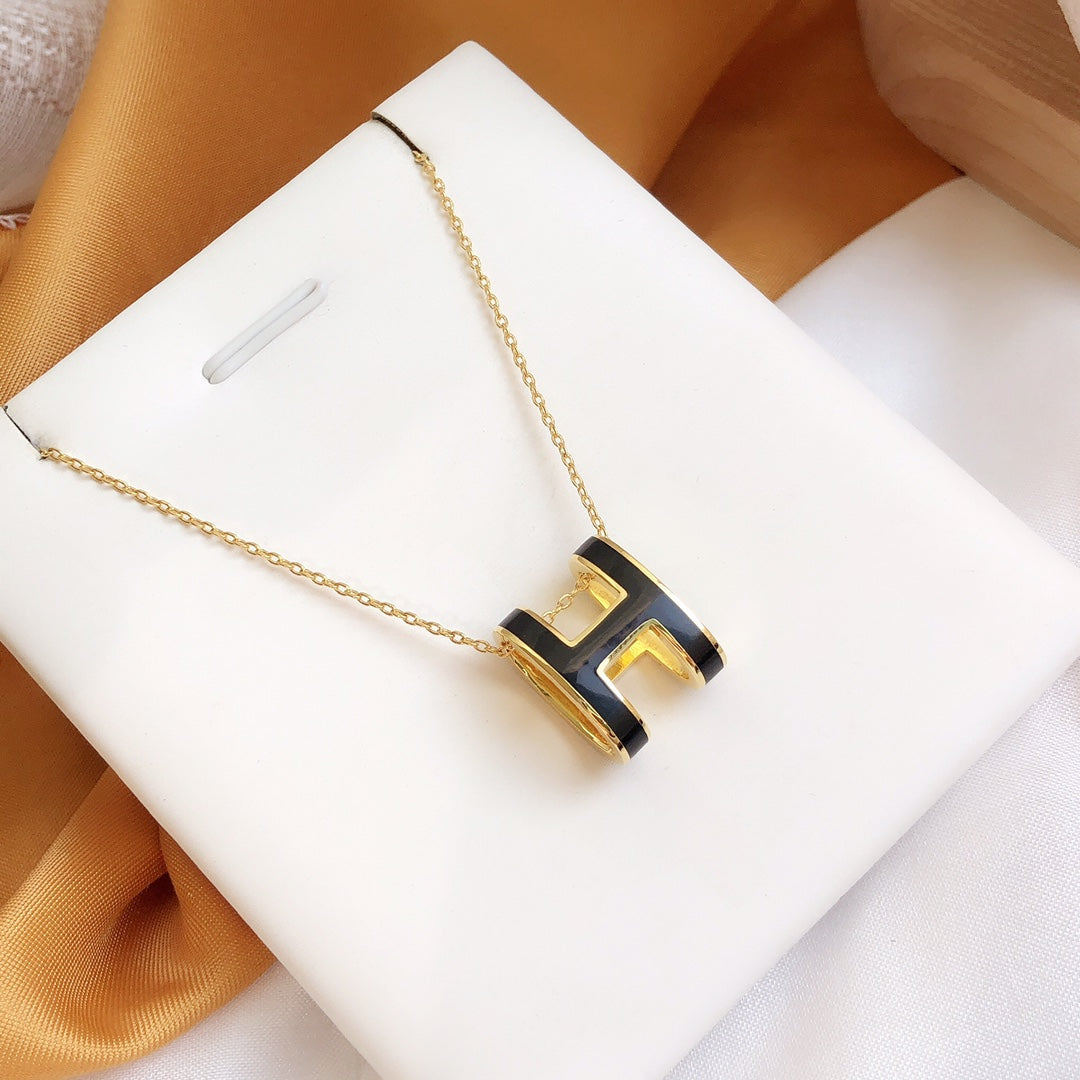[Royal&Vicky]HM CLIC BLACK ENAMEL GOLD NECKLACE