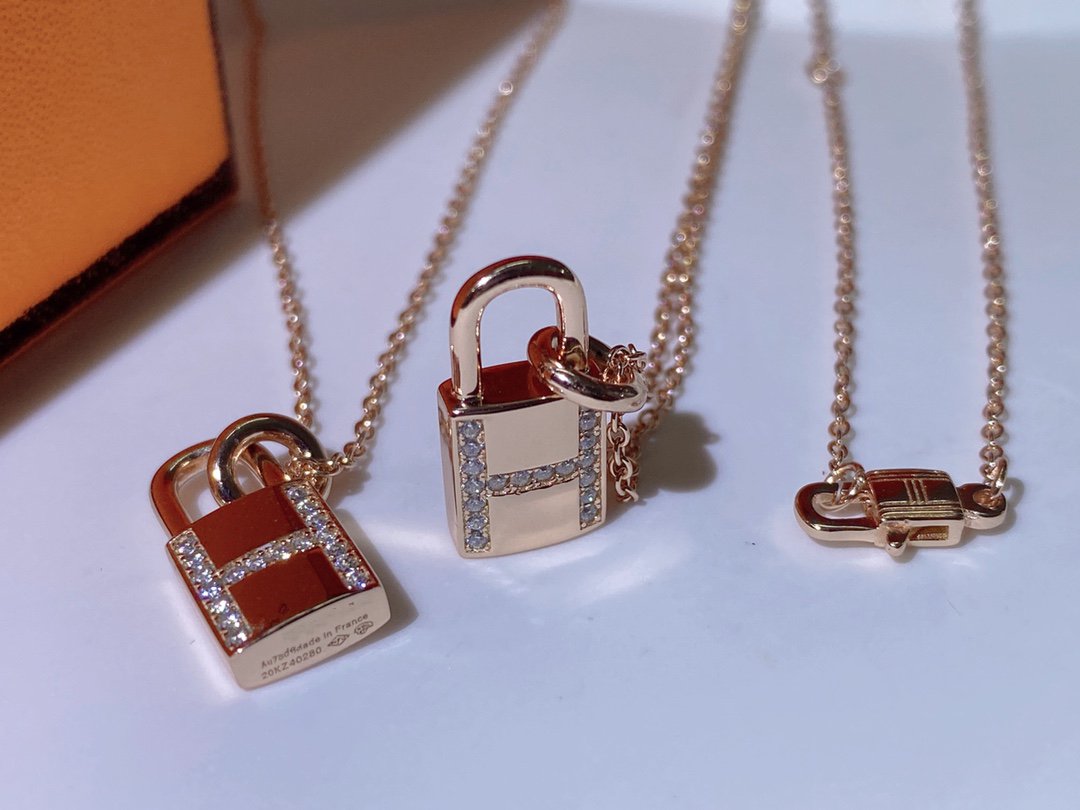 [Royal&Vicky]HM ADVANCED NICHE LOCK HEAD NECKLACE DIAMONDS