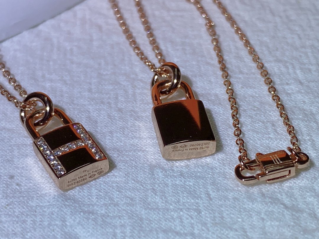 [Royal&Vicky]HM ADVANCED NICHE LOCK HEAD NECKLACE DIAMONDS