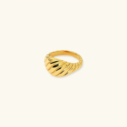 [Royal&Vicky]Ylenna Gold Croissant Ring