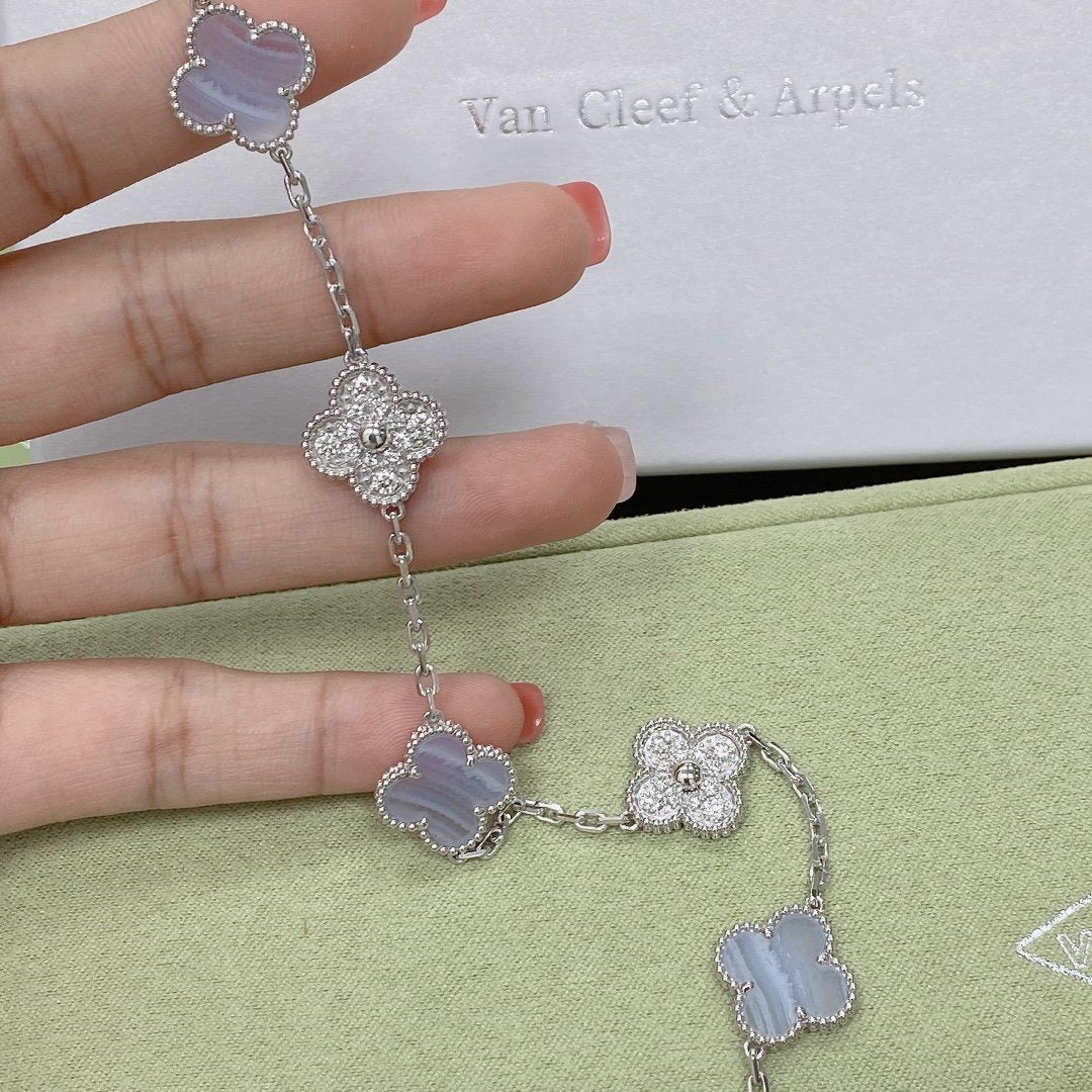 [Royal&Vicky]LUCKY CLOVER 5-MOTIF BRACELET - PURPLE CHALCEDONY COLLECTION