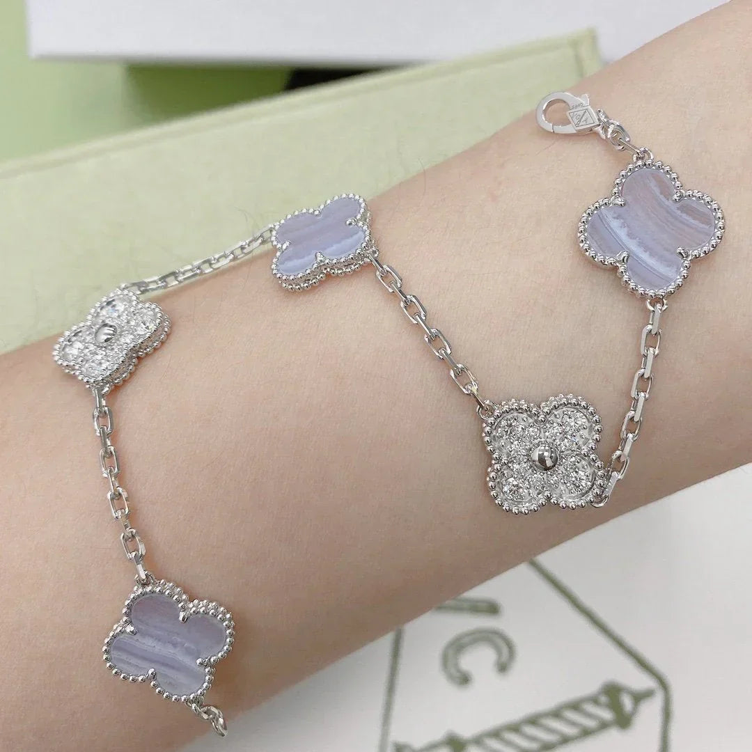 [Royal&Vicky]LUCKY CLOVER 5-MOTIF BRACELET - PURPLE CHALCEDONY COLLECTION