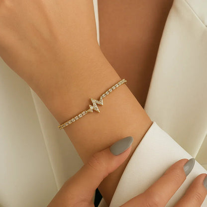 {
  "Royal&Vicky": "Royal&Vicky",
  "Annette Diamond Pulse Bracelet": "アネット・ダイヤモンド・パルス・ブレスレット"
}