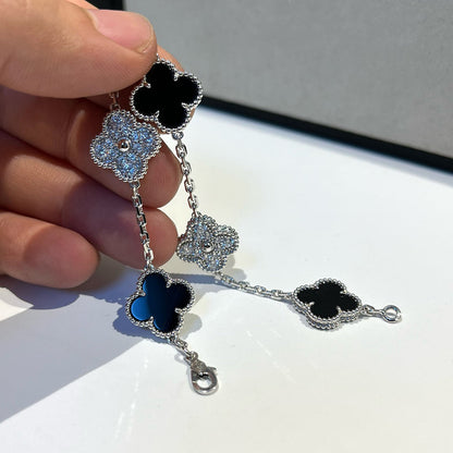 [Royal&Vicky]LUCKY CLOVER 5-MOTIF BRACELET - BLACK OXNY COLLECTION
