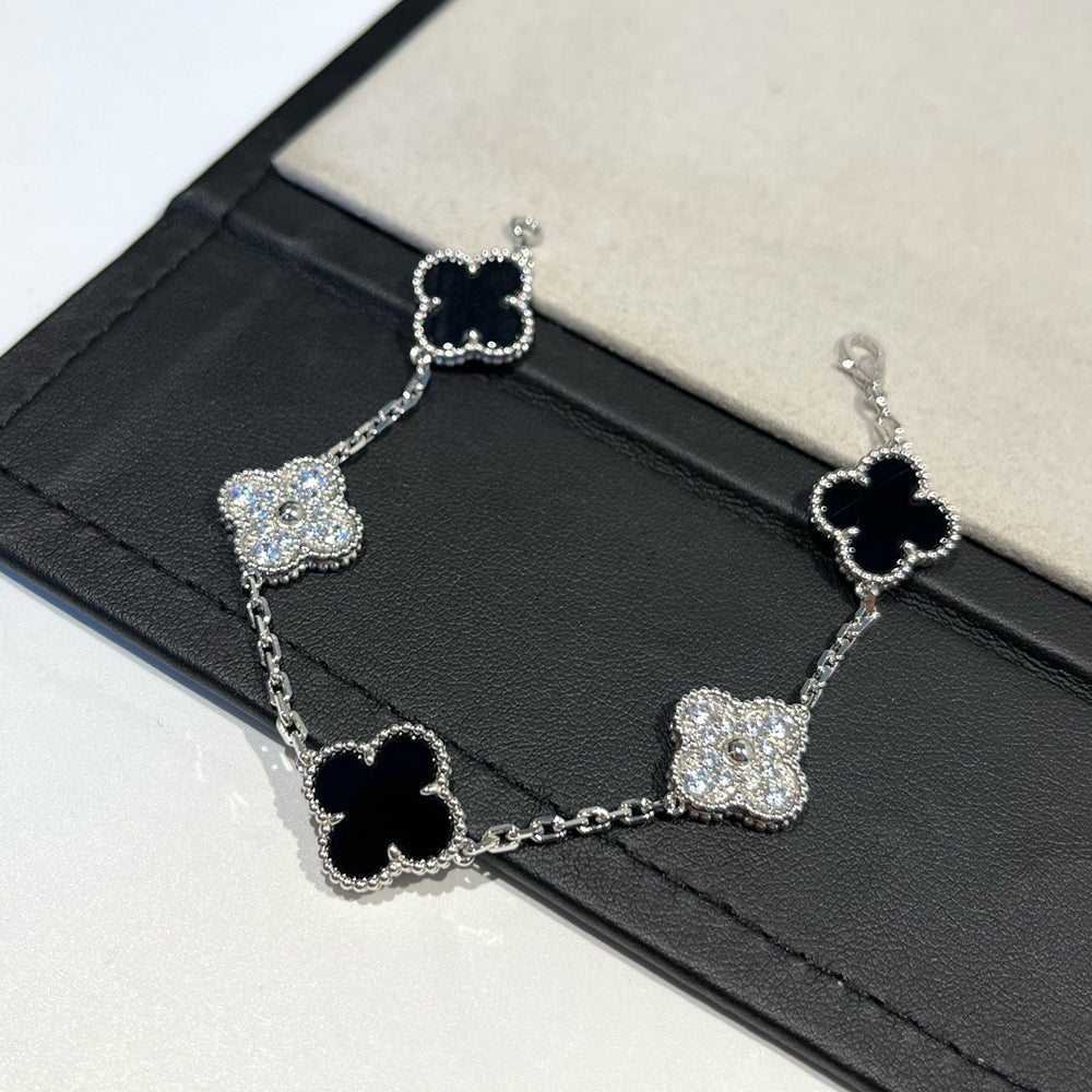 [Royal&Vicky]LUCKY CLOVER 5-MOTIF BRACELET - BLACK OXNY COLLECTION
