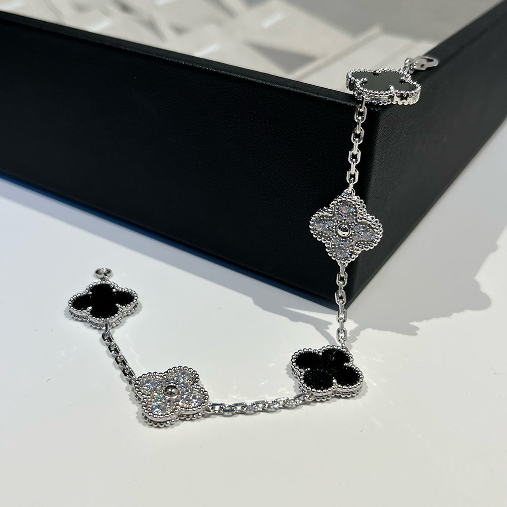 [Royal&Vicky]LUCKY CLOVER 5-MOTIF BRACELET - BLACK OXNY COLLECTION