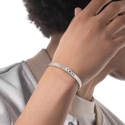 [Royal&Vicky]Move Noa Ciselé half pavé bangle