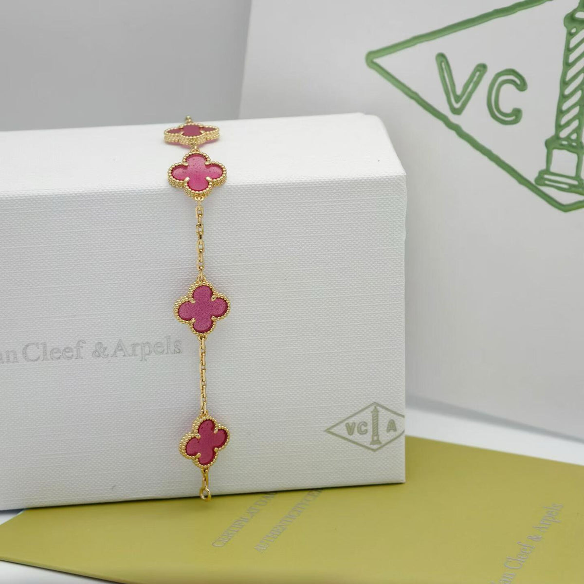 [Royal&Vicky]NEW CLOVER 5 MOTIFS PINK ENAMEL BRACELET