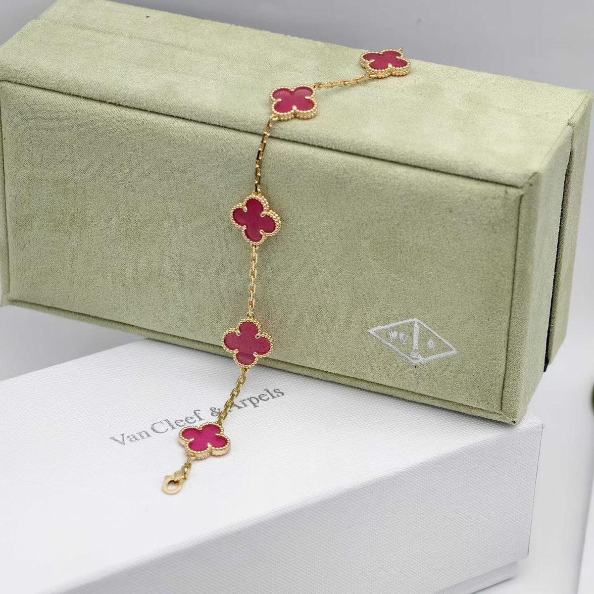 [Royal&Vicky]NEW CLOVER 5 MOTIFS PINK ENAMEL BRACELET
