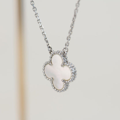 [Royal&Vicky]CLOVER  15MM WHITE MOTHER-OF-PEARL SILVER