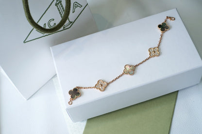 [Royal&Vicky]LUCKY CLOVER 5-MOTIF BRACELET - GREY MOTHER-OF-PEARL COLLECTION