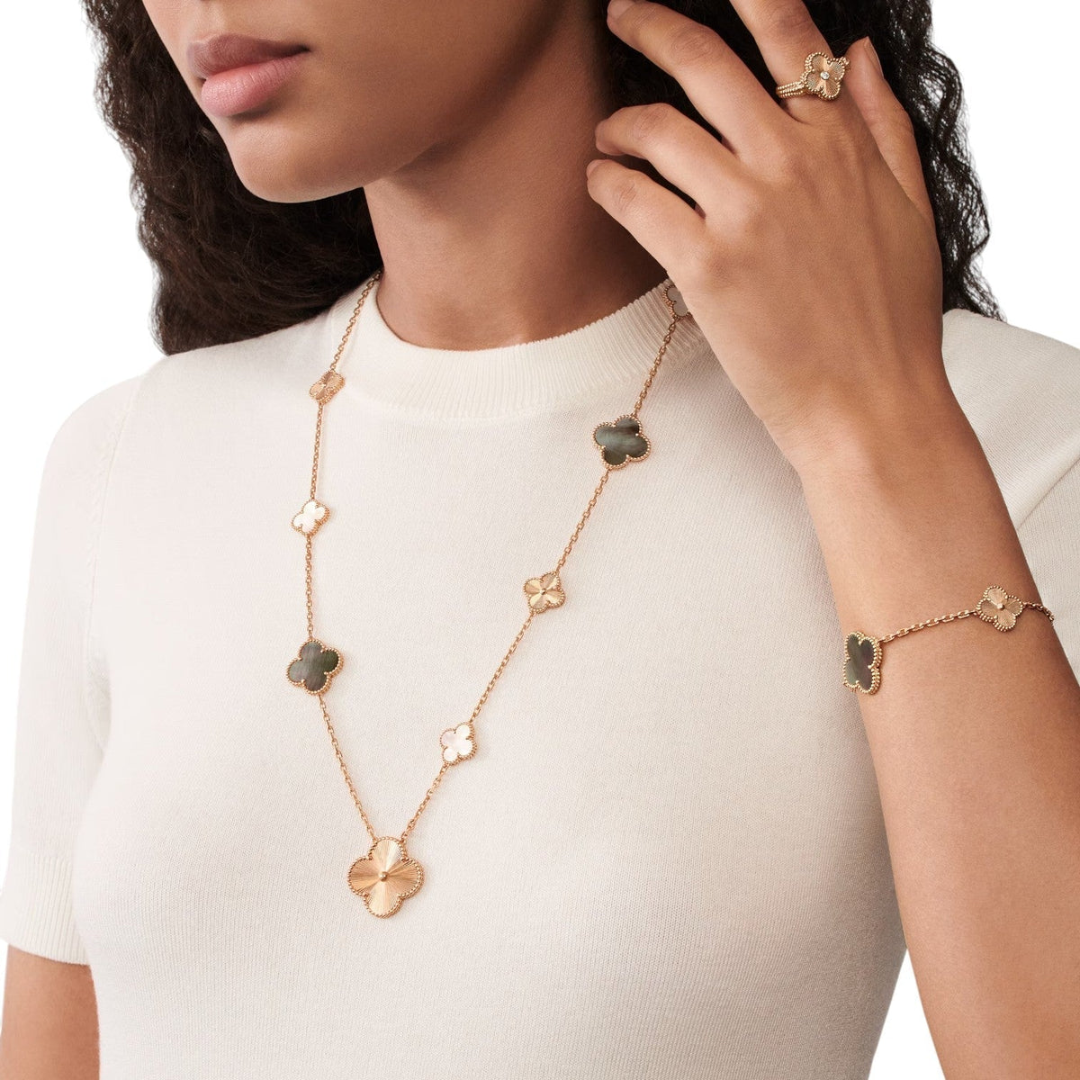 [Royal&Vicky]DETACHABLE CLOVER 15(11+4) FLOWER ROSE GOLD NECKLACE SET