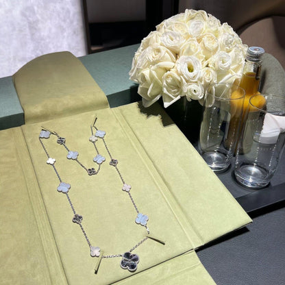 [Royal&Vicky]DETACHABLE CLOVER 15(11+4) FLOWER SILVER NECKLACE SET