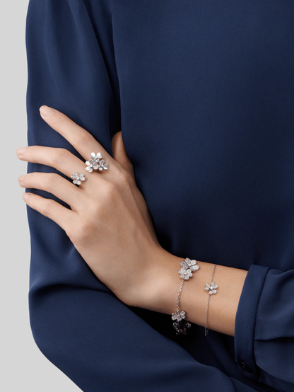[Royal&Vicky]FRIVOLE SILVER FLOWER DIAMOND BRACELET