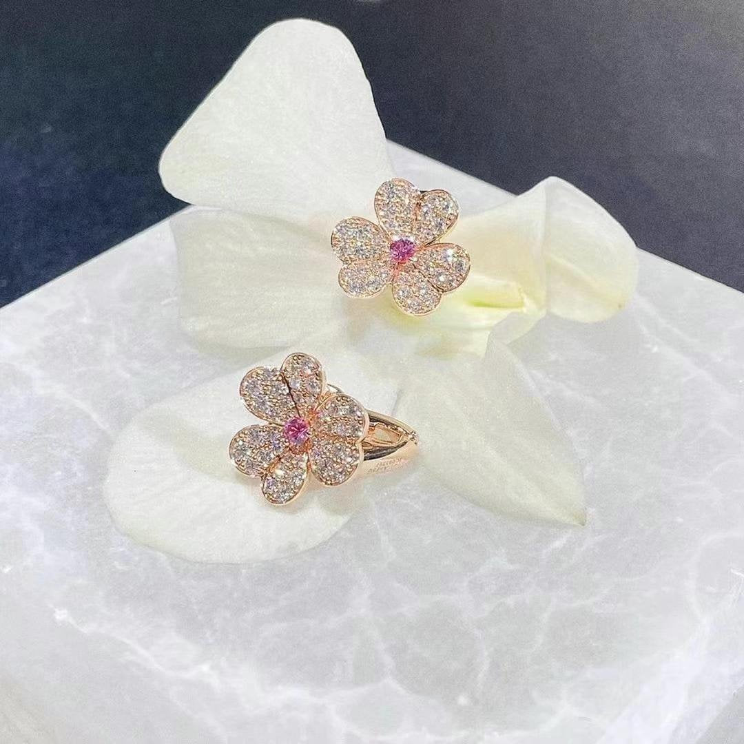 [Royal&Vicky]FRIVOLE PINK GOLD FLOWER DIAMOND EARRINGS