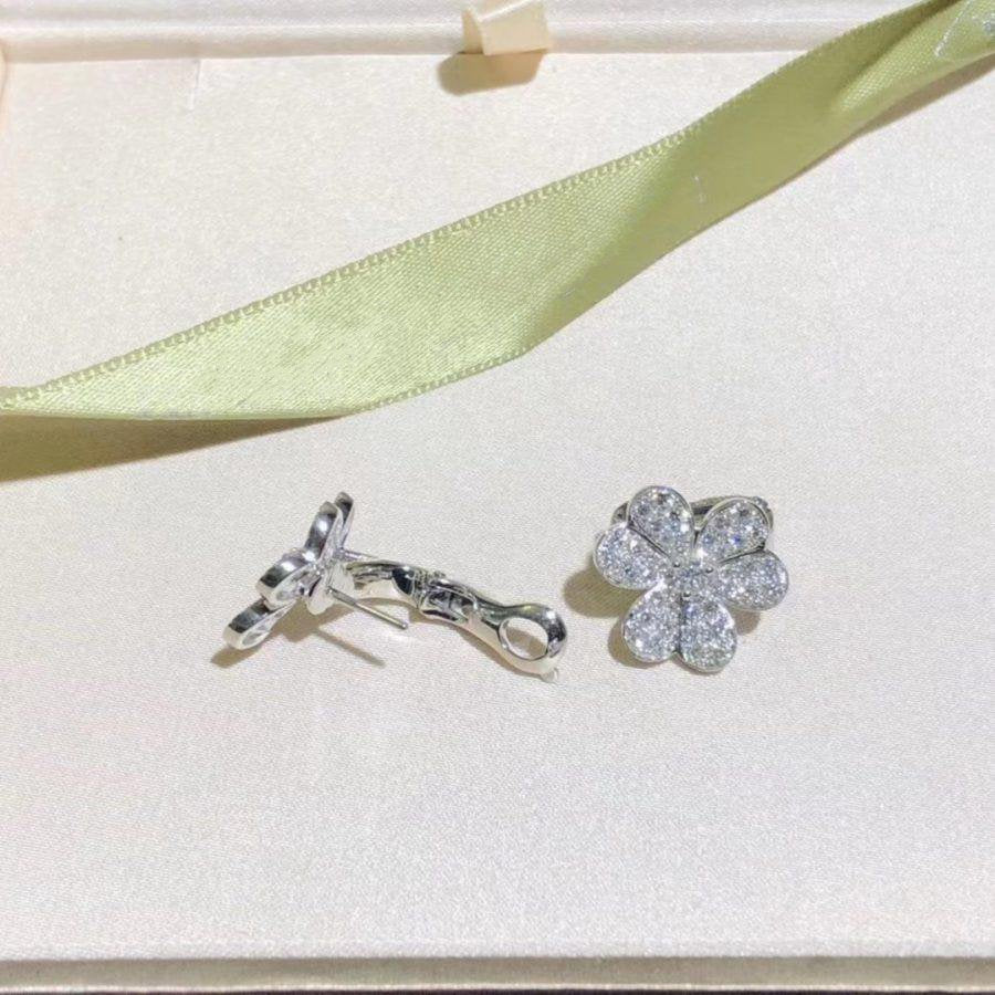 [Royal&Vicky]FRIVOLE SILVER FLOWER DIAMOND EARRINGS