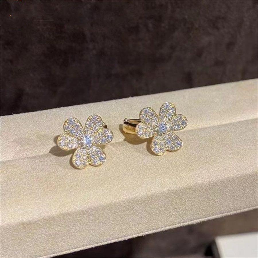 [Royal&Vicky]FRIVOLE GOLD FLOWER DIAMOND EARRINGS