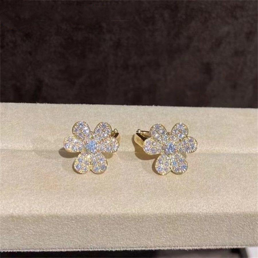 [Royal&Vicky]FRIVOLE GOLD FLOWER DIAMOND EARRINGS