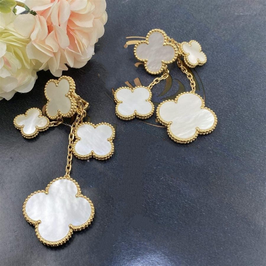 [Royal&Vicky]CLOVER EARRINGS WHITE MOP 4 MOTIFS GOLD