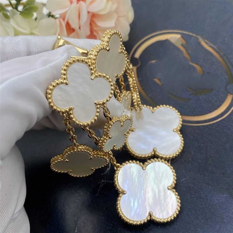 [Royal&Vicky]CLOVER EARRINGS WHITE MOP 4 MOTIFS GOLD