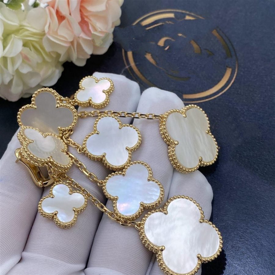 [Royal&Vicky]CLOVER EARRINGS WHITE MOP 4 MOTIFS GOLD