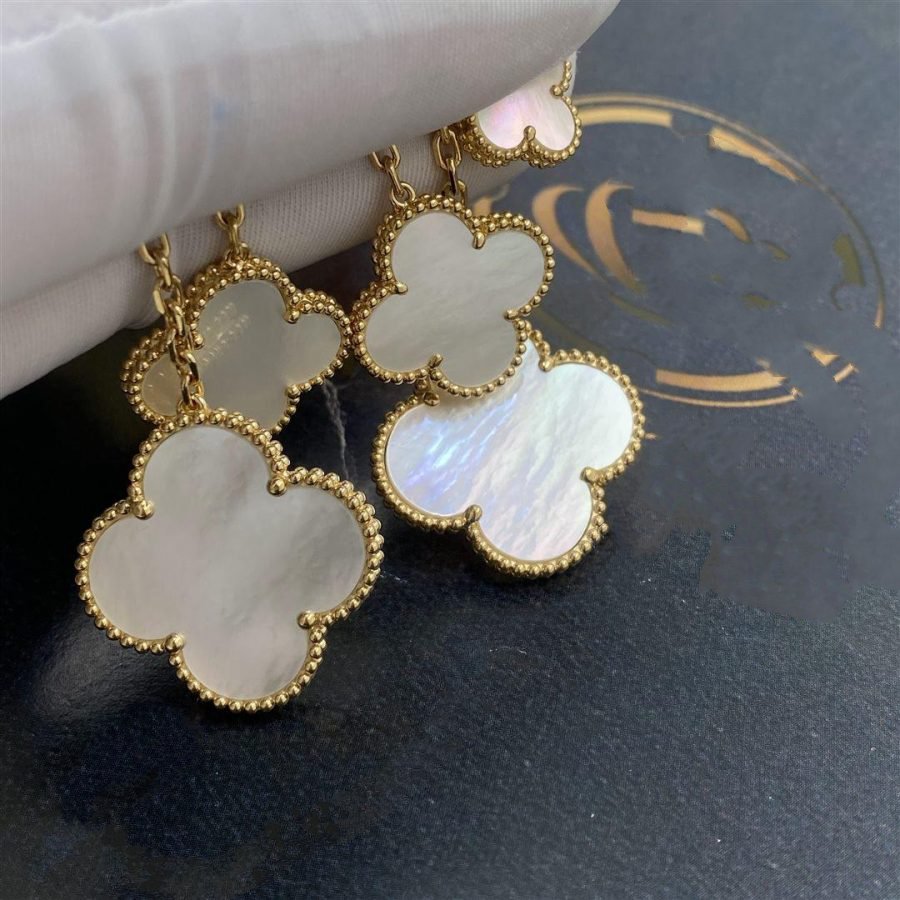 [Royal&Vicky]CLOVER EARRINGS WHITE MOP 4 MOTIFS GOLD