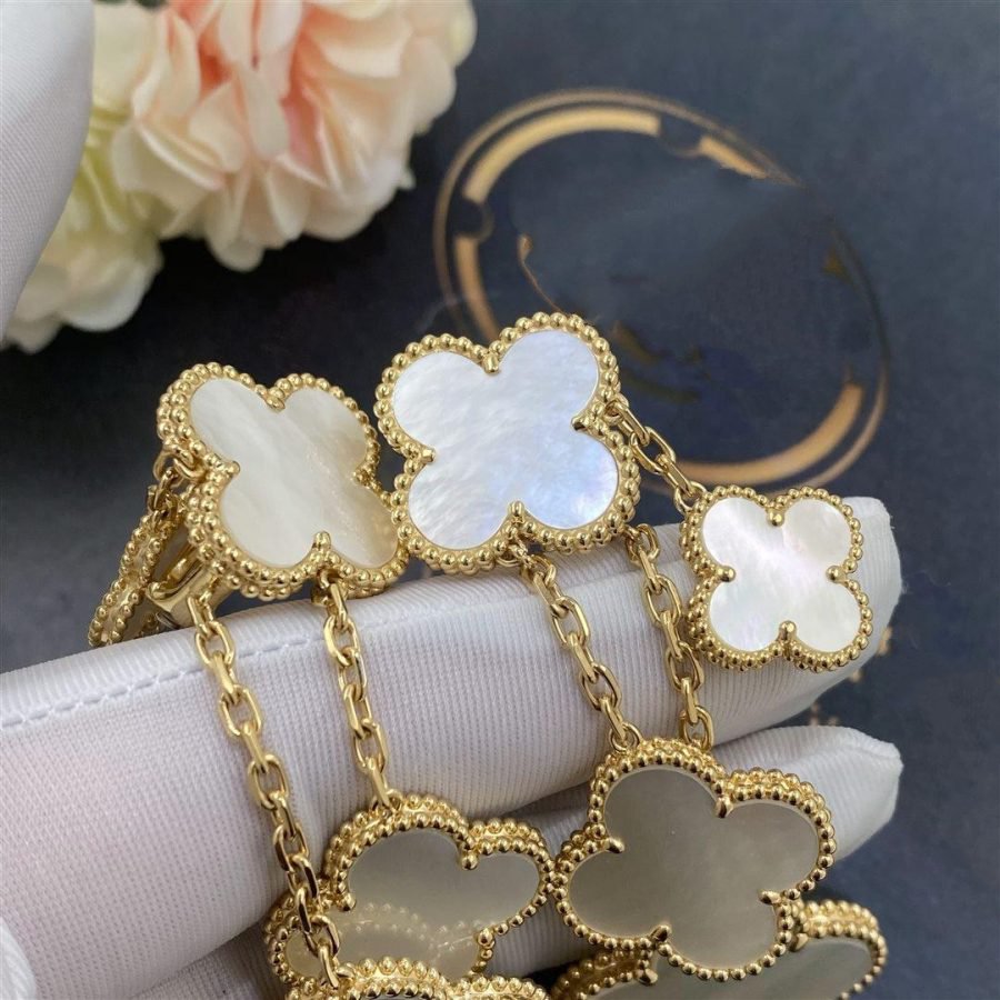 [Royal&Vicky]CLOVER EARRINGS WHITE MOP 4 MOTIFS GOLD
