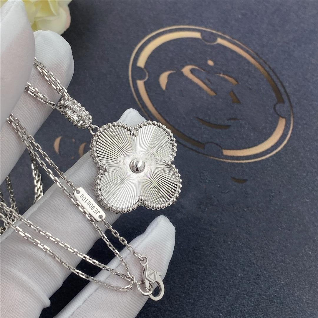 [Royal&Vicky]CLOVER 25MM SILVER BIG CLOVER NECKLACE