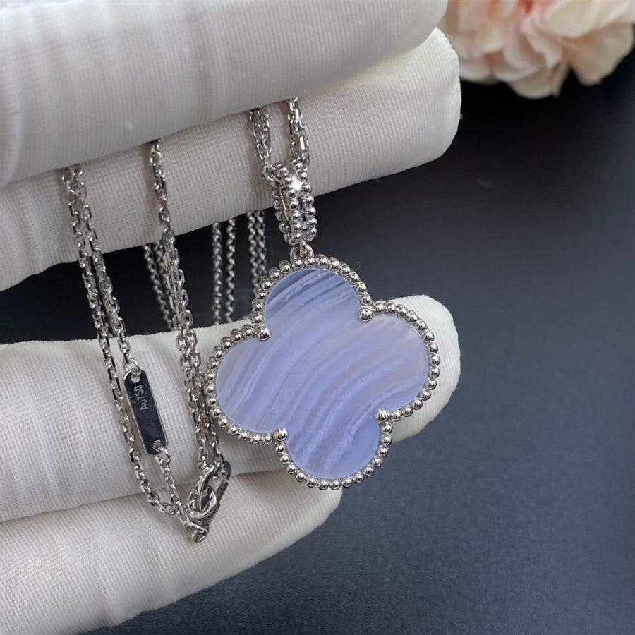 [Royal&Vicky]CLOVER SILVER CHALCEDONY BIG CLOVER NECKLACE