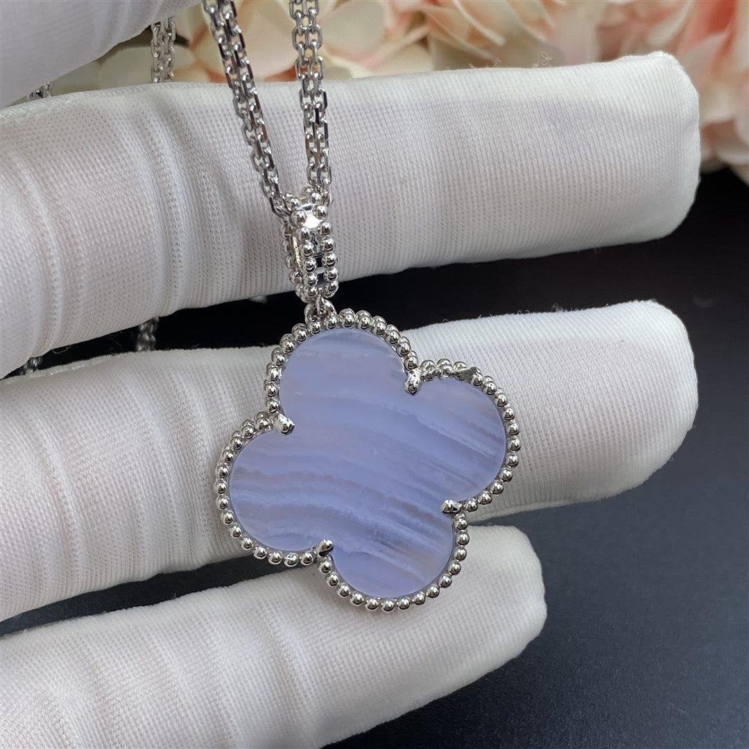 [Royal&Vicky]CLOVER SILVER CHALCEDONY BIG CLOVER NECKLACE