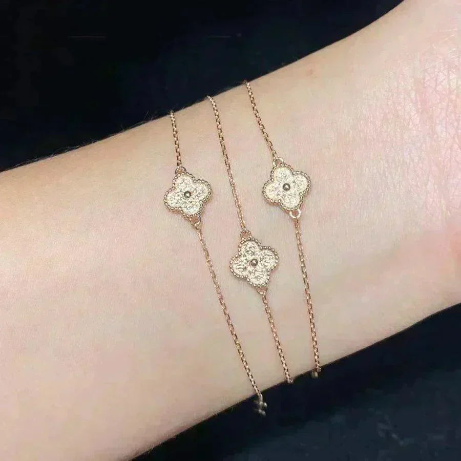 [Royal&Vicky]CLOVER SINGLE FLOWER BRACELET