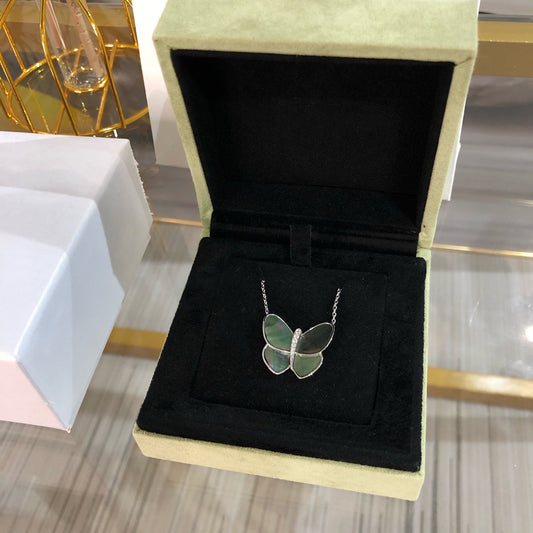 [Royal&Vicky]LARGE BUTTERFLY SILVER PENDANT DIAMOND NECKLACE