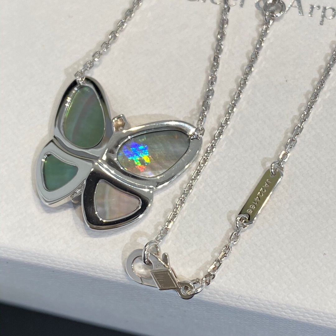 [Royal&Vicky]LARGE BUTTERFLY SILVER PENDANT DIAMOND NECKLACE