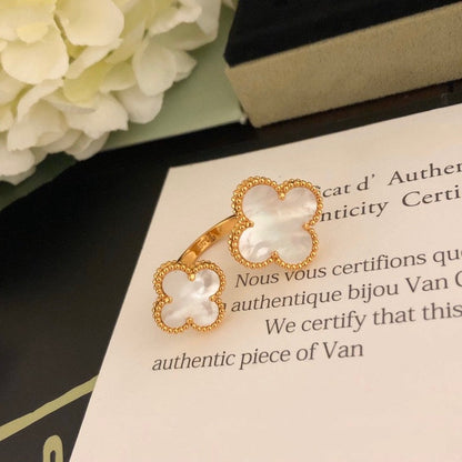 [Royal&Vicky]CLOVER BETWEEN THE FINGER RING