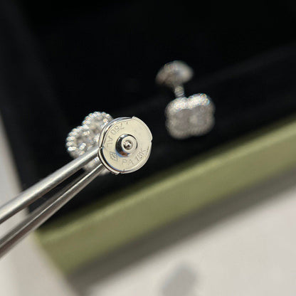 [Royal&Vicky]CLOVER MINI DIAMOND STUD EARRINGS