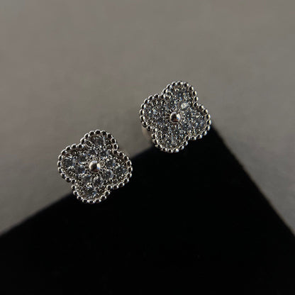 [Royal&Vicky]CLOVER MINI DIAMOND STUD EARRINGS