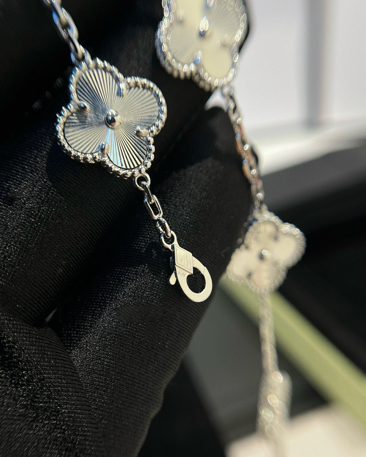 [Royal&Vicky]LUCKY CLOVER 5-MOTIF BRACELET - LASER COLLECTION